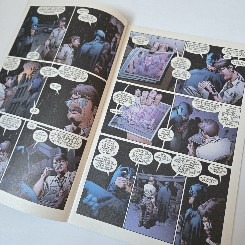 Dc comics the Batman Journey Into Knight Comic Issue 9 - Picture 5 of 6